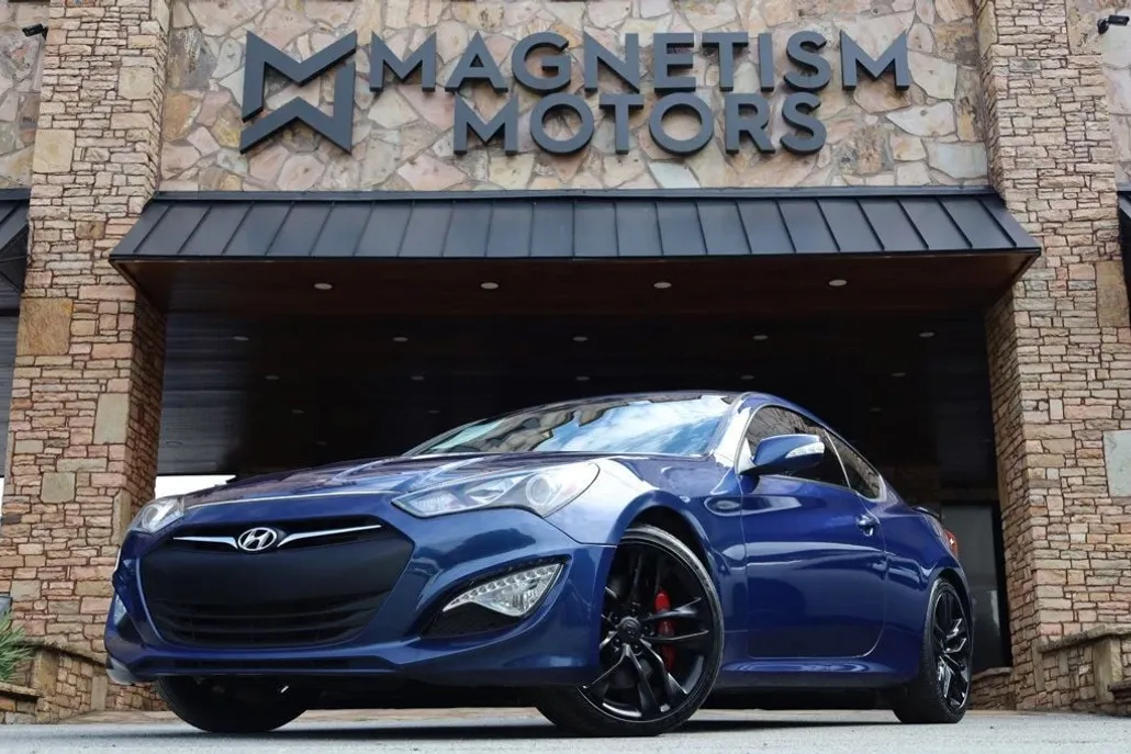 2016 Hyundai Genesis Coupe Ultimate photo 1