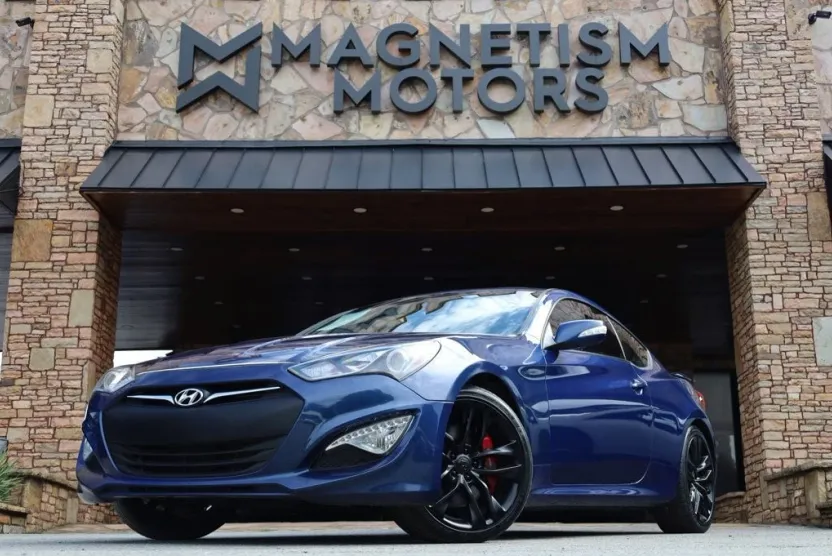2016 Hyundai Genesis Coupe Ultimate photo 1