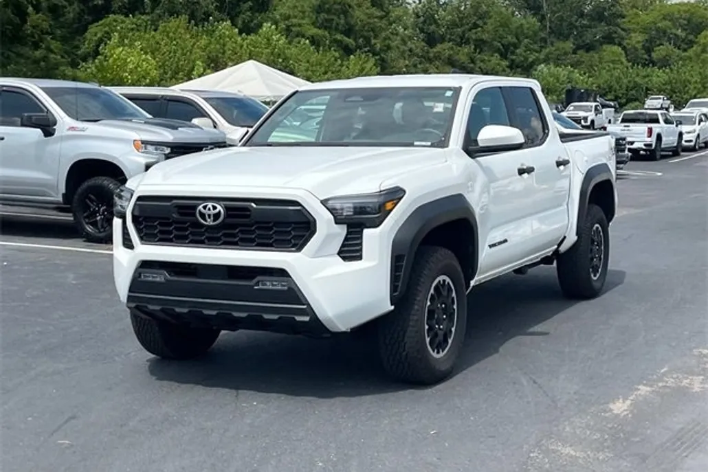 2024 Toyota Tacoma SR5 photo 1