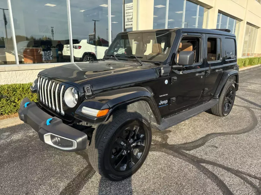 2023 Jeep Wrangler Sahara 4xe photo 1