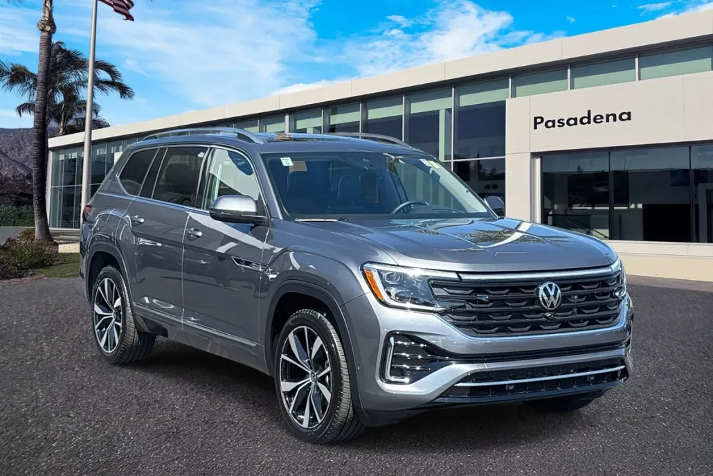 2025 Volkswagen Atlas SEL Premium R-Line photo 1