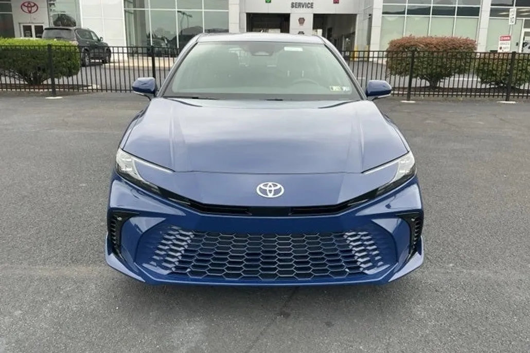 2025 Toyota Camry XSE photo 1