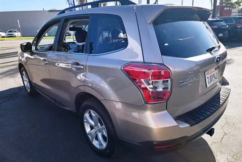2015 Subaru Forester 2.5i Limited photo 1