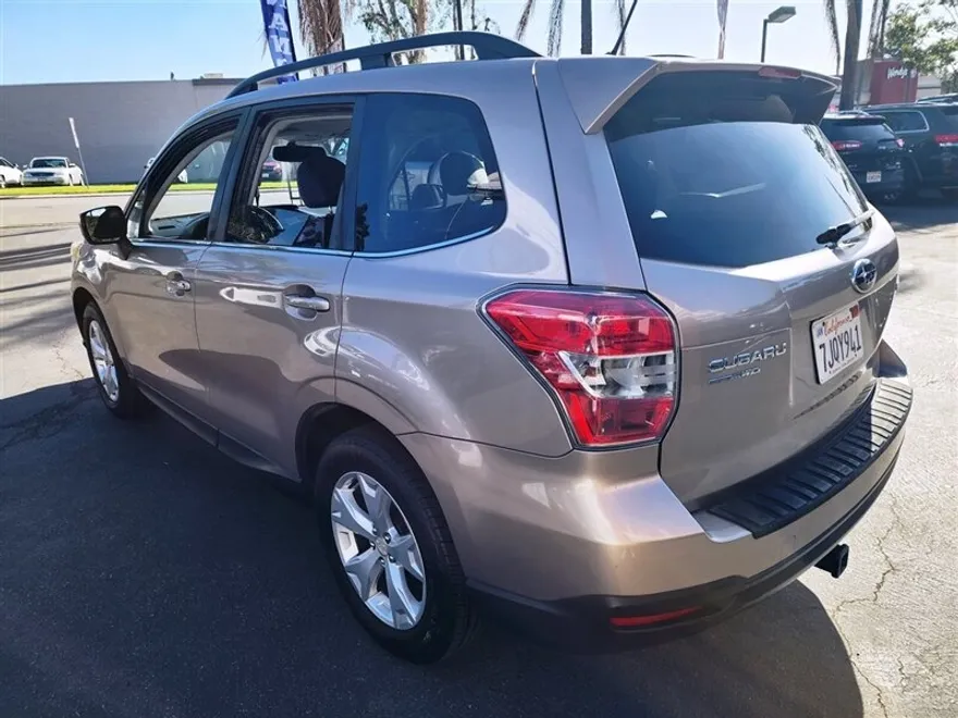 2015 Subaru Forester 2.5i Limited photo 1