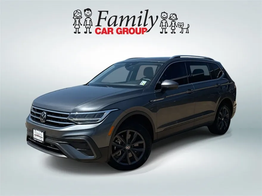 2023 Volkswagen Tiguan SE photo 1