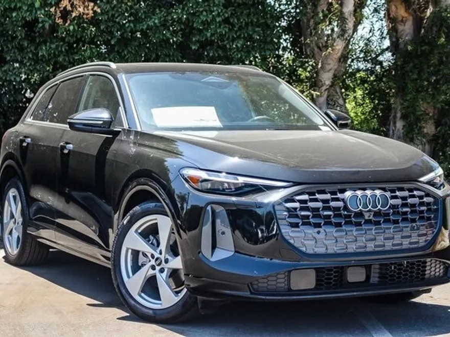 2025 Audi Q5 2.0T Prestige photo 1