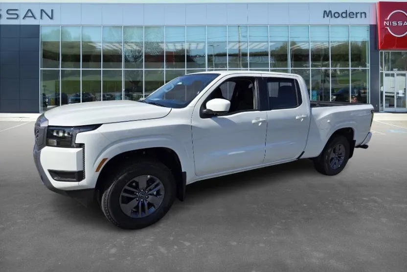 2026 Nissan Frontier Crew Cab SV photo 1