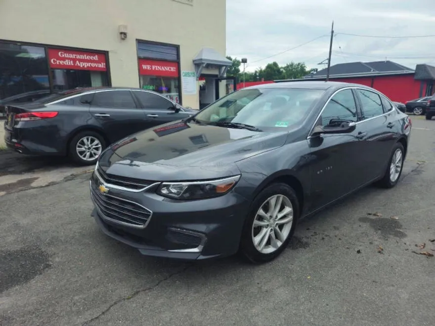 2018 Chevrolet Malibu 1LT photo 1