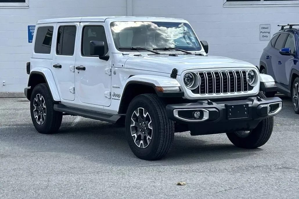 2024 Jeep Wrangler Sahara photo 1