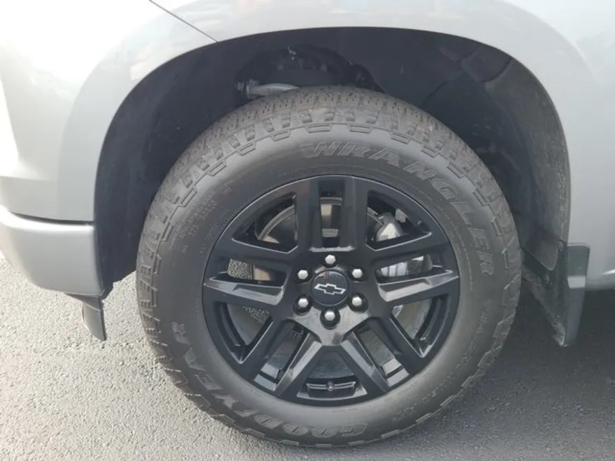 2023 Chevrolet Silverado 1500 RST photo 1
