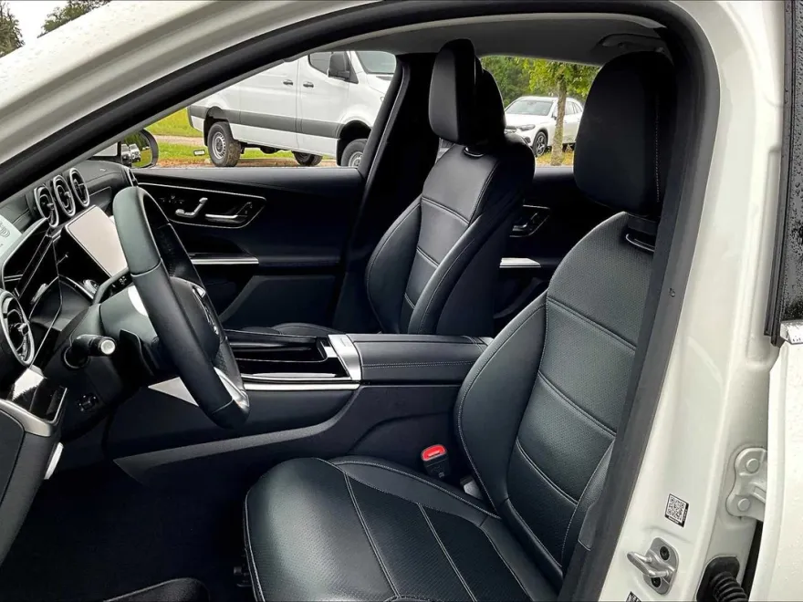 2024 Mercedes Benz GLC 300 4MATIC photo 1