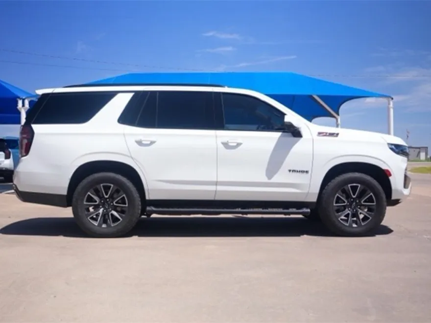 2021 Chevrolet Tahoe Z71 photo 1