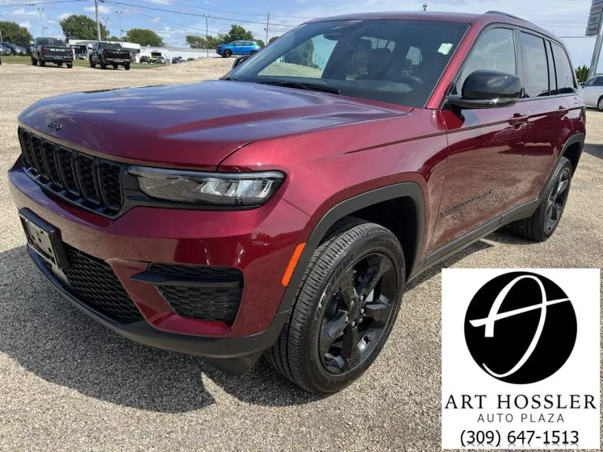 2025 Jeep Grand Cherokee Altitude photo 1