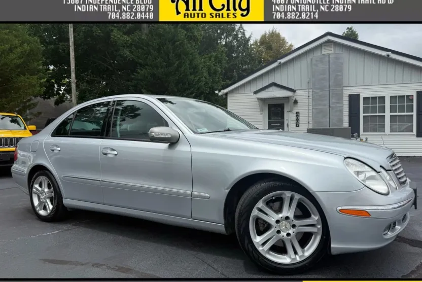 2006 Mercedes Benz E 350 4MATIC Sedan photo 1