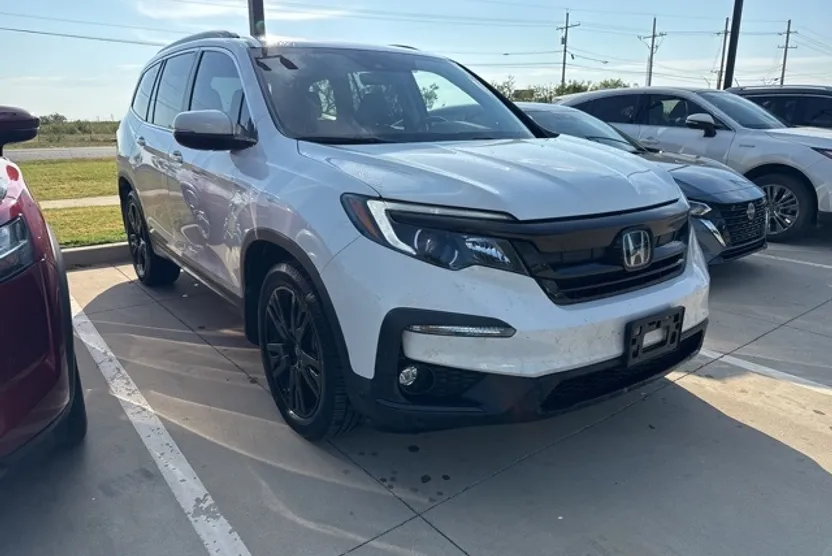 2021 Honda Pilot Special Edition photo 1
