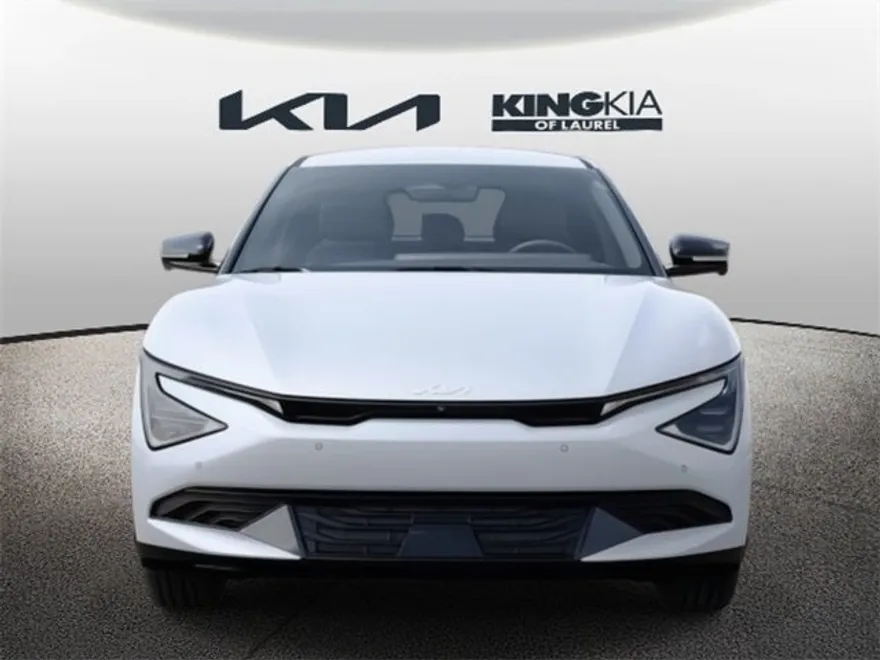 2025 Kia EV6 Wind photo 1