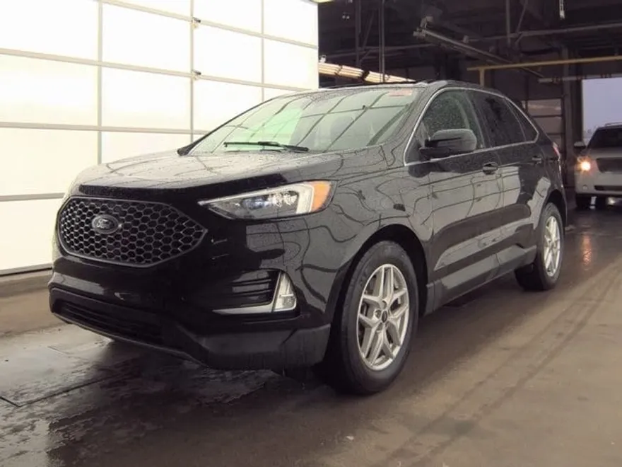 2023 Ford Edge SEL photo 1