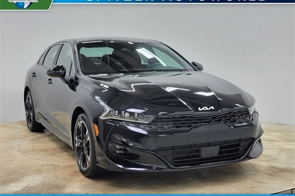 2024 Kia K5 GT-Line photo 1