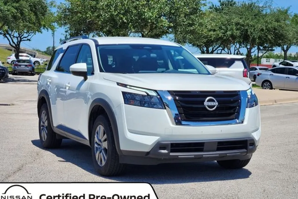 2025 Nissan Pathfinder SV photo 1