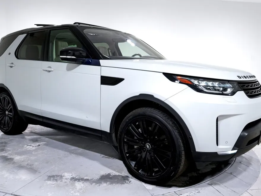 2019 Land Rover Discovery HSE Luxury photo 1