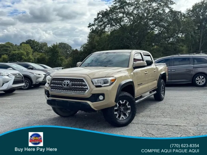 2017 Toyota Tacoma Double Cab TRD Off-Road photo 1