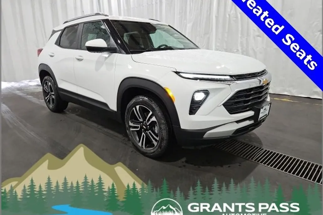 2025 Chevrolet Trailblazer LT photo 1
