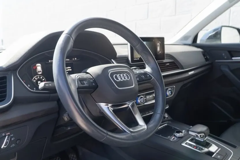 2018 Audi Q5 2.0T Premium Plus photo 1