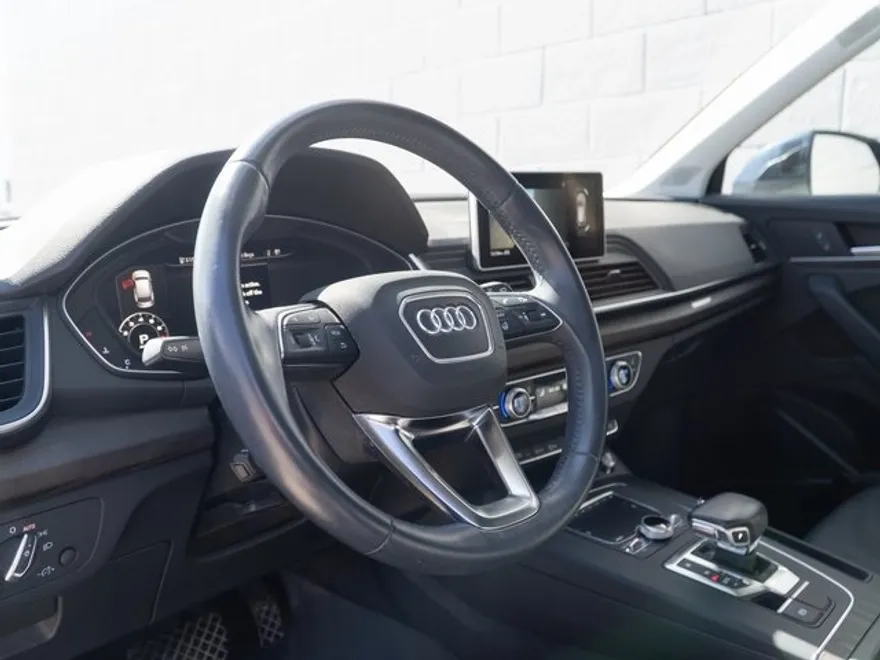 2018 Audi Q5 2.0T Premium Plus photo 1