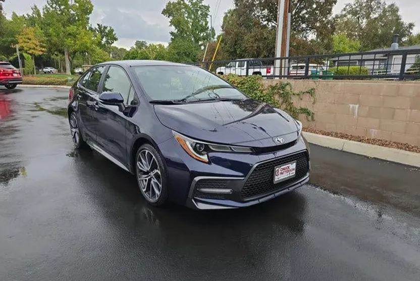 2020 Toyota Corolla SE photo 1