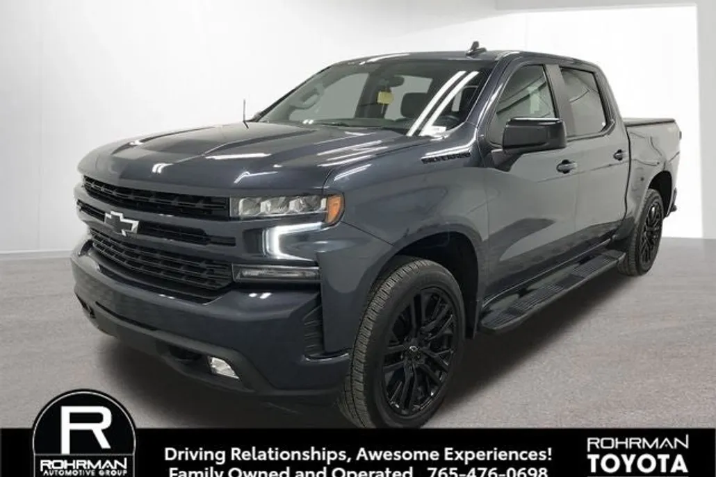 2022 Chevrolet Silverado RST photo 1