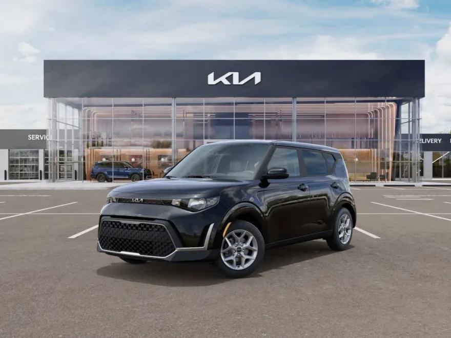 2025 Kia Soul LX photo 1