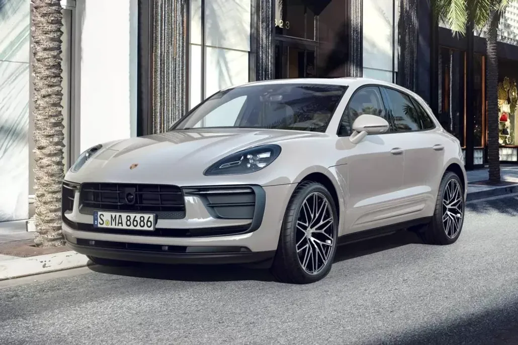 2025 Porsche Macan T photo 1