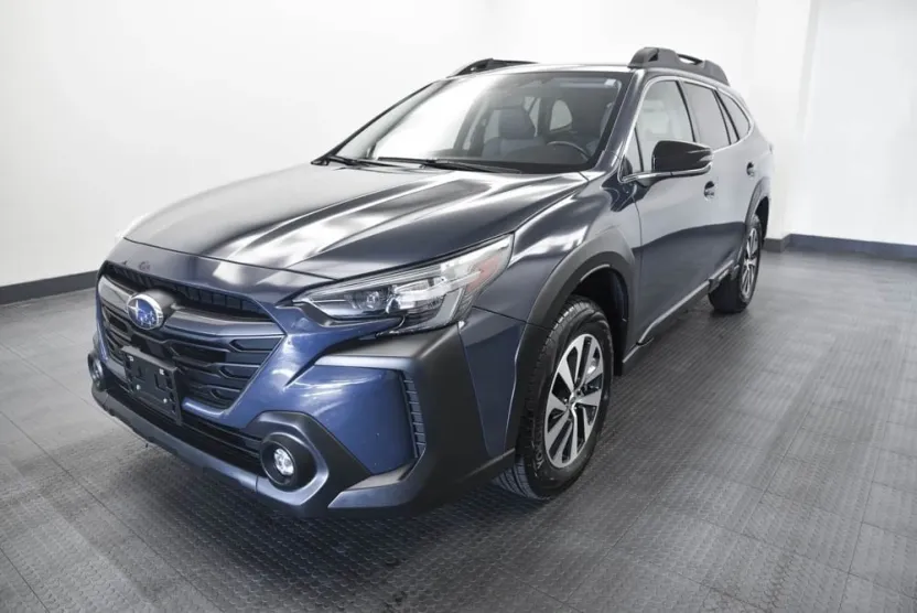 2023 Subaru Outback Premium photo 1