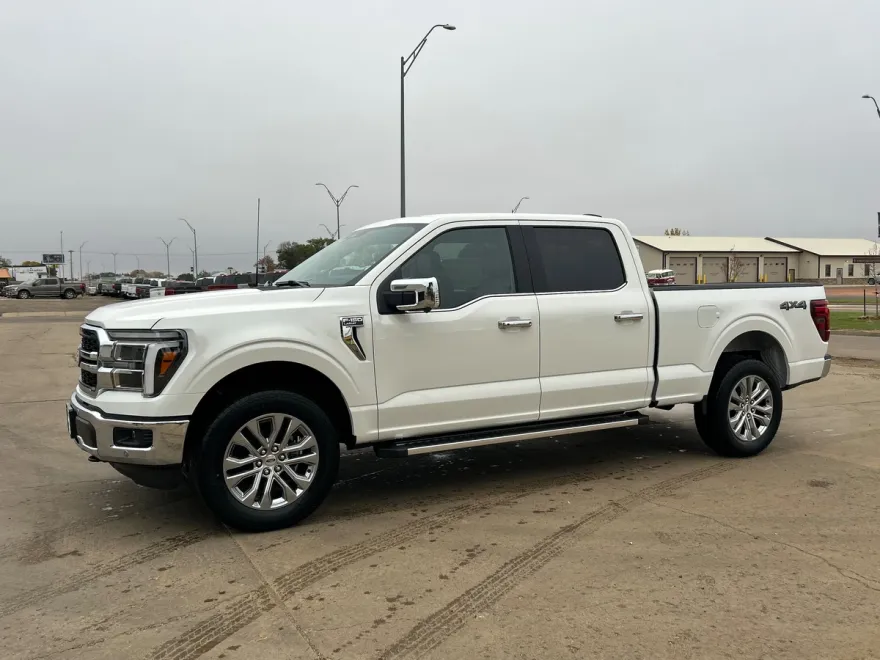 2025 Ford F-150 Lariat photo 1