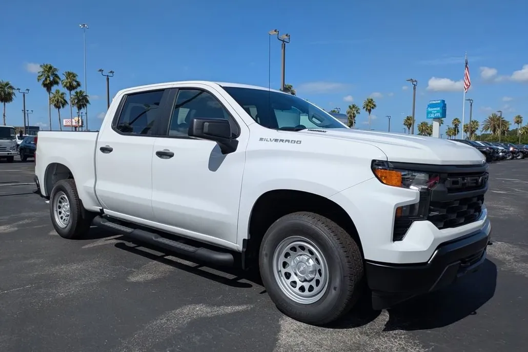2025 Chevrolet Silverado 1500 photo 1