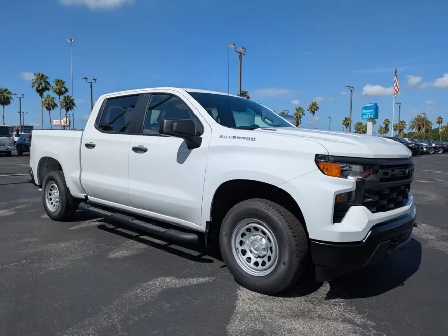 2025 Chevrolet Silverado 1500 photo 1