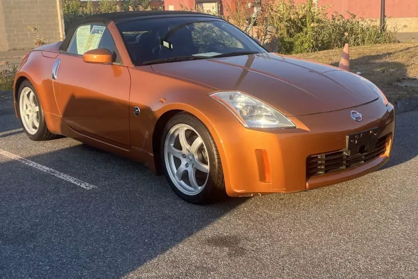 2004 Nissan 350Z Touring photo 1