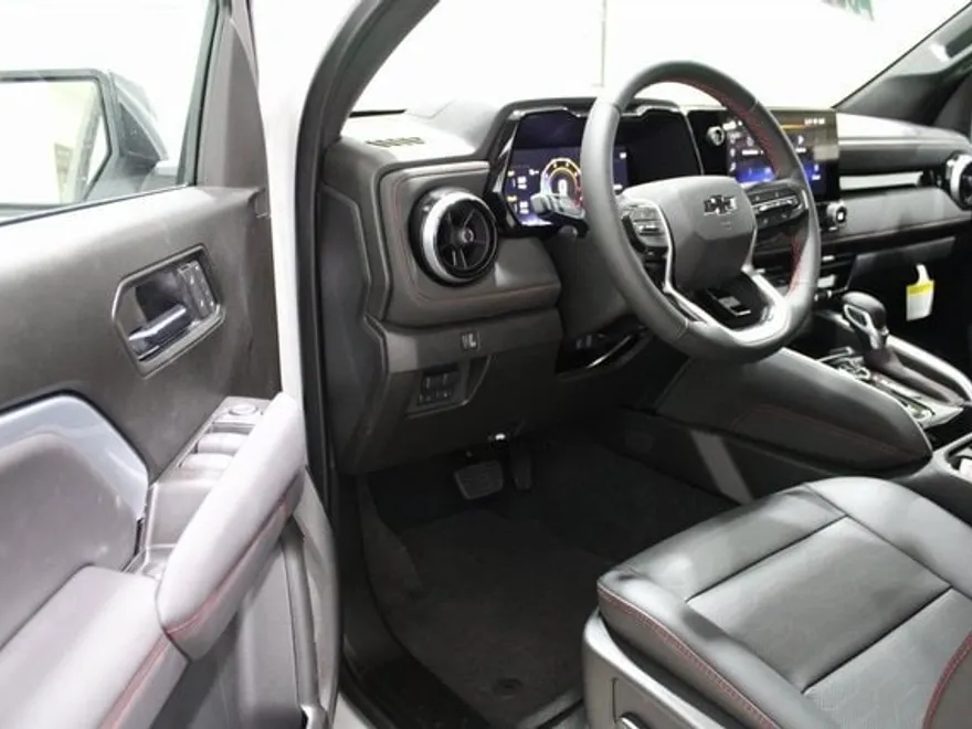2026 Chevrolet Colorado Z71 photo 1