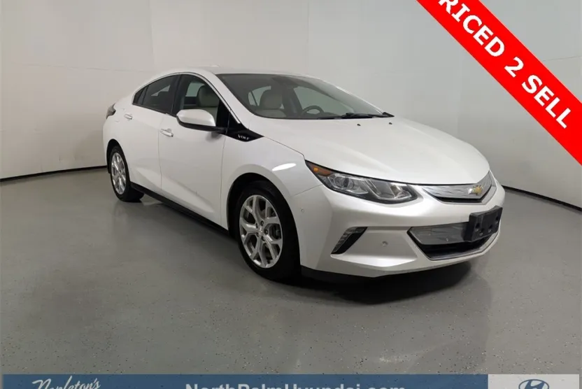 2018 Chevrolet Volt Premier photo 1
