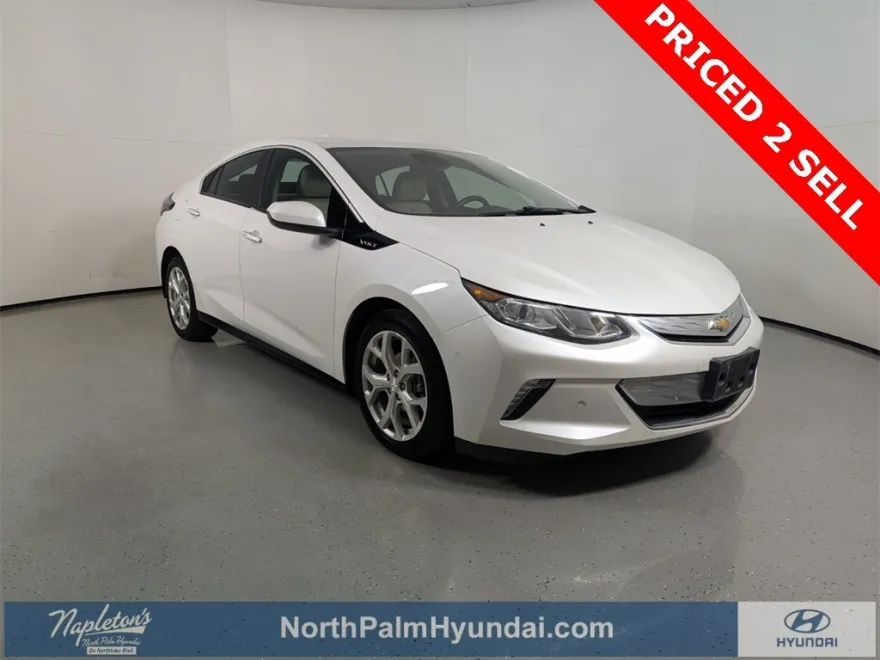 2018 Chevrolet Volt Premier photo 1