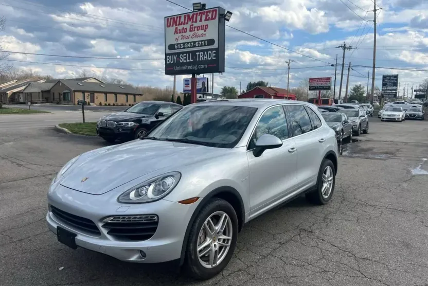 2014 Porsche Cayenne S Hybrid photo 1