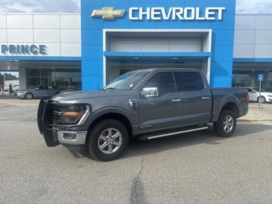 2024 Ford F-150 XLT photo 1