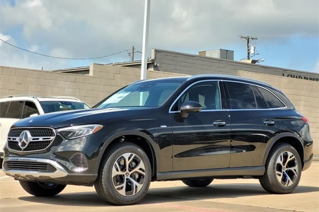 2025 Mercedes Benz GLC 350e 4MATIC photo 1