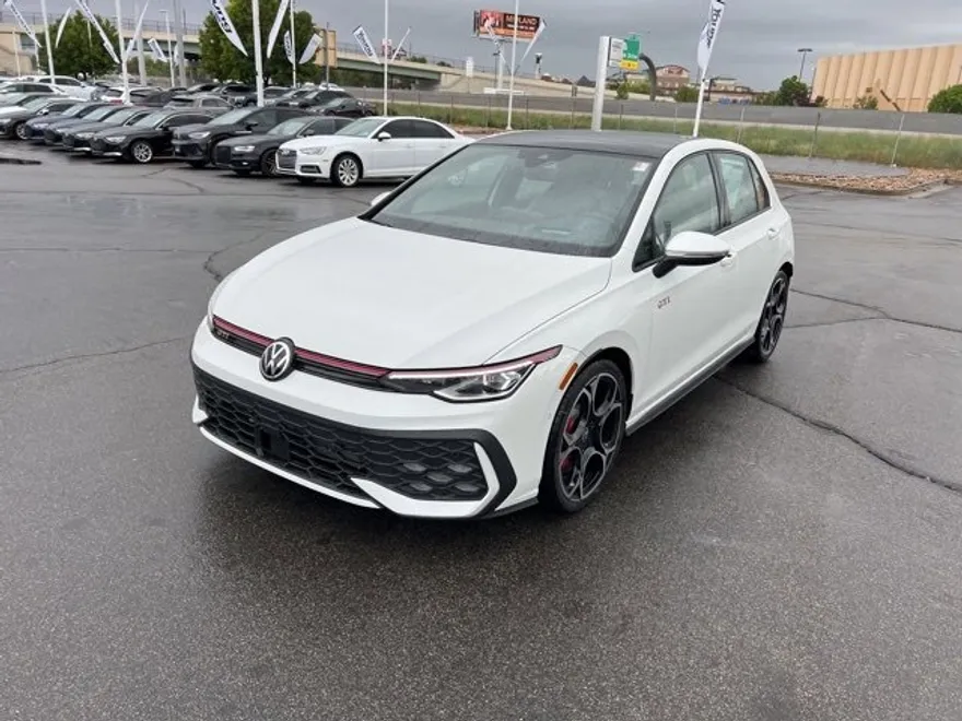2025 Volkswagen Golf GTI Autobahn photo 1