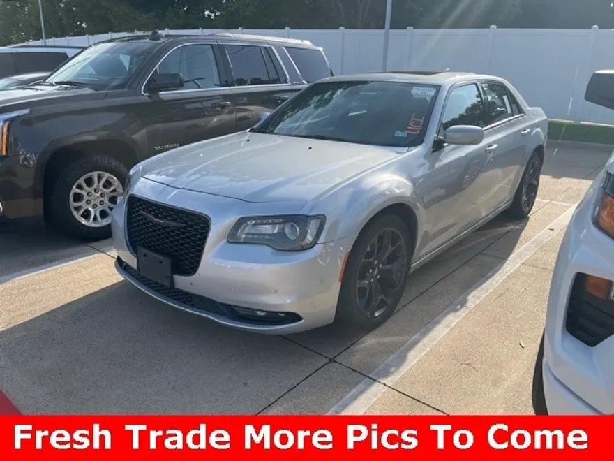 2023 Chrysler 300 S photo 1