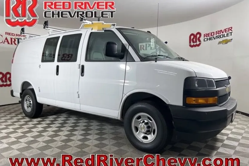 2025 Chevrolet Express Cargo 2500 photo 1
