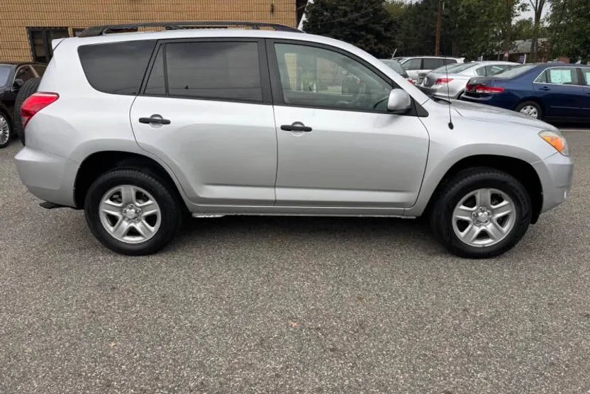 2007 Toyota RAV4 photo 1
