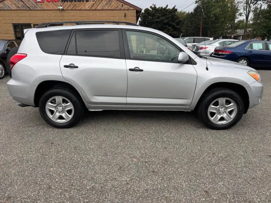 2007 Toyota RAV4 photo 1