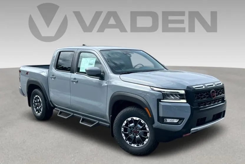 2025 Nissan Frontier Crew Cab PRO-X photo 1