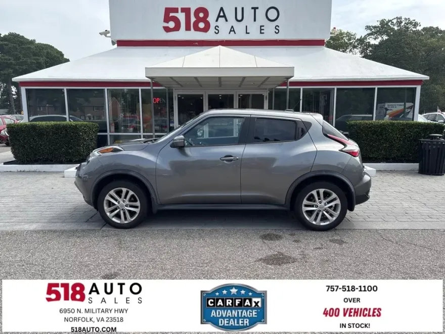 2015 Nissan Juke SV photo 1